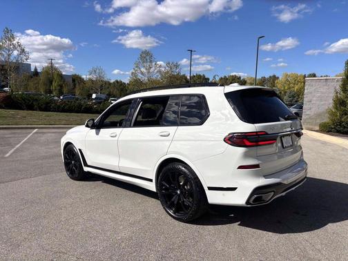 2023 BMW X7 xDrive40i