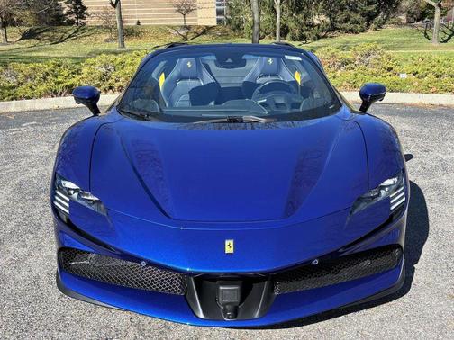2024 Ferrari SF90 Spider Base