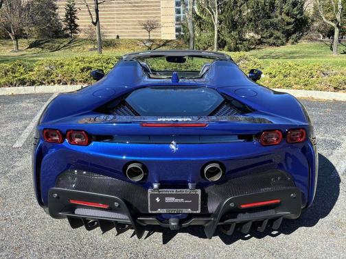 2024 Ferrari SF90 Spider Base