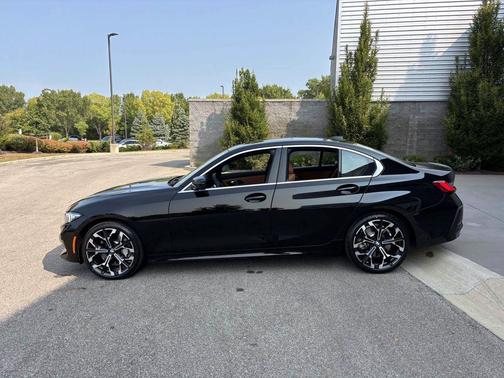 2025 BMW 330 i xDrive