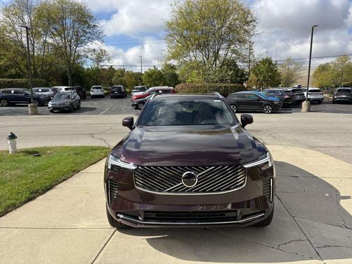 2026 Volvo XC90 B5 Core