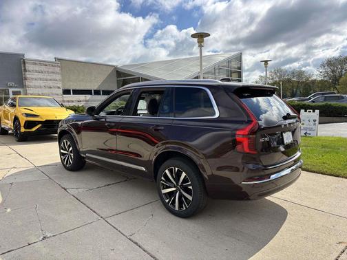 2026 Volvo XC90 B5 Core