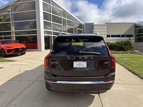 2026 Volvo XC90 B5 Core