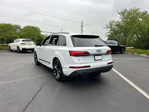 2025 Audi Q7 55 Premium Plus