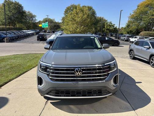 2026 Volkswagen Atlas 2.0T SE w/Technology 4MOTION