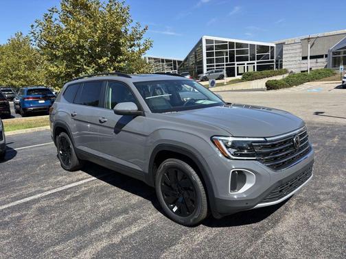 2026 Volkswagen Atlas 2.0T SE w/Technology 4MOTION