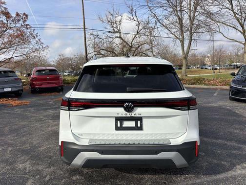 2026 Volkswagen Tiguan 2.0T SE