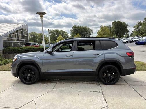 2022 Volkswagen Atlas 3.6L SE w/Technology