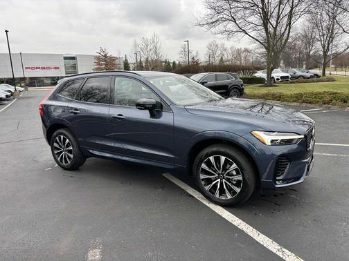 2025 Volvo XC60 B5 Core