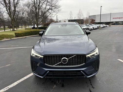 2025 Volvo XC60 B5 Core