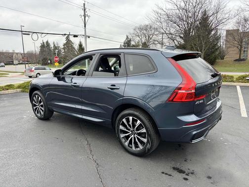 2025 Volvo XC60 B5 Core