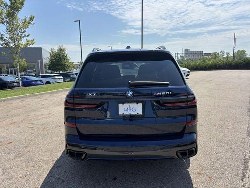 2026 BMW X7 M60i