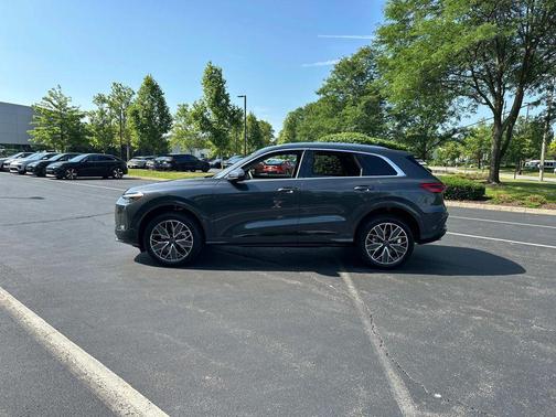 2025 Audi Q5 Premium Plus TFSI quattro S tronic