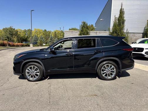 2023 Toyota Highlander Hybrid Limited