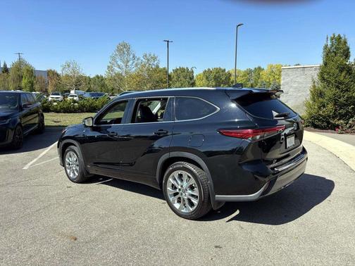 2023 Toyota Highlander Hybrid Limited