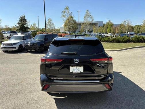 2023 Toyota Highlander Hybrid Limited