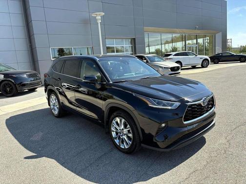 2023 Toyota Highlander Hybrid Limited