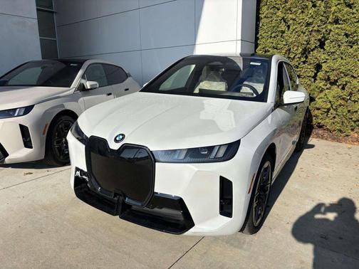 2026 BMW iX xDrive60