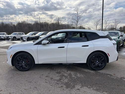 2026 BMW iX xDrive60