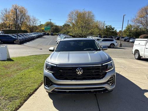 2024 Volkswagen Atlas Cross Sport 2.0T SEL