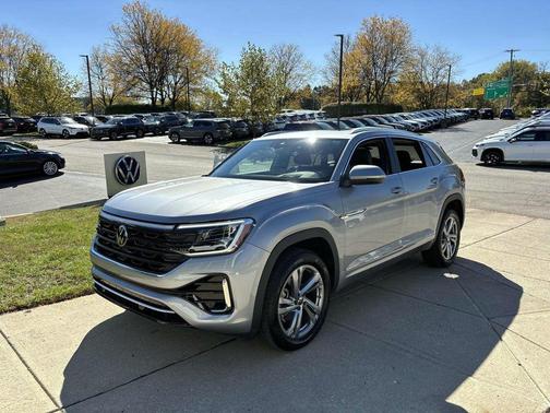 2024 Volkswagen Atlas Cross Sport 2.0T SEL