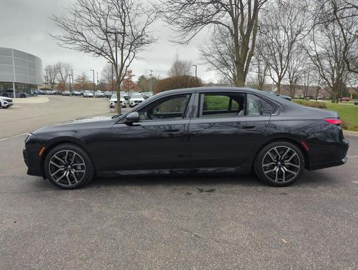 2025 BMW 760 i xDrive