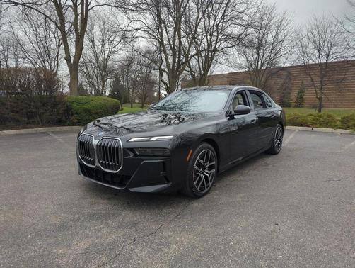 2025 BMW 760 i xDrive