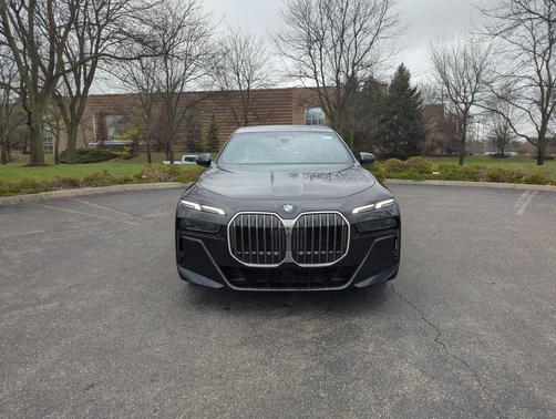 2025 BMW 760 i xDrive