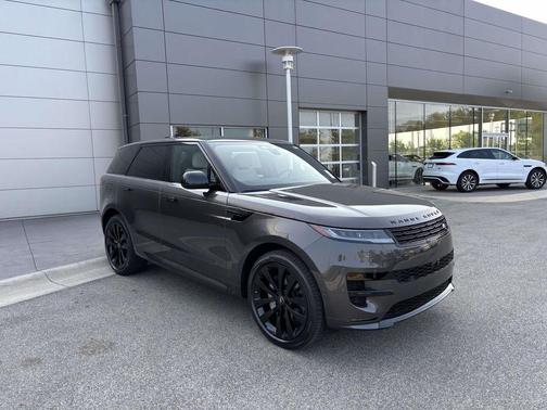 2025 Land Rover Range Rover Sport SE