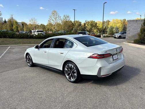 2025 BMW 540 i xDrive