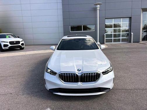 2025 BMW 540 i xDrive