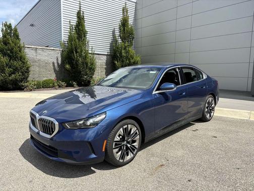 2025 BMW 530 i xDrive