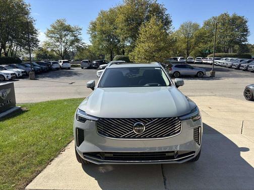 2026 Volvo XC90 B5 Ultra 6-Seater