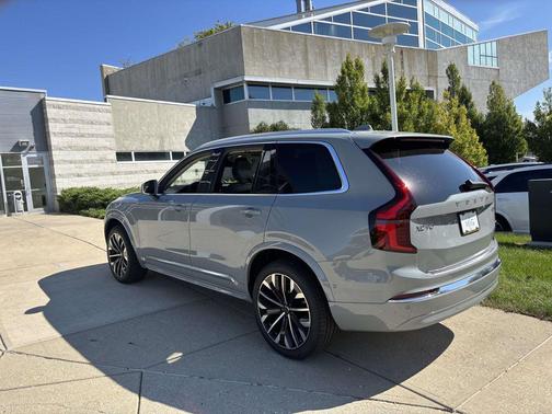 2026 Volvo XC90 B5 Ultra 6-Seater