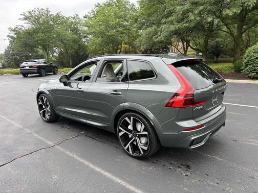 2026 Volvo XC60 Plug-In Hybrid T8 Ultra