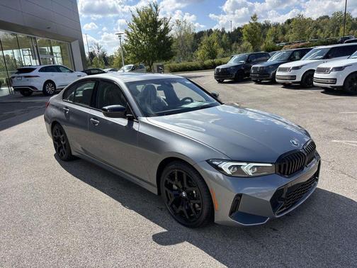 2025 BMW 330 i xDrive