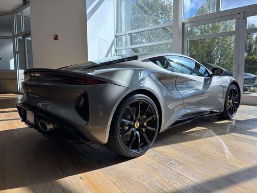 2025 Lotus Emira V6