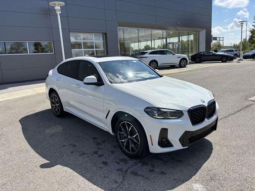 2025 BMW X4 xDrive30i