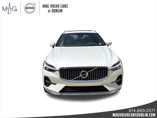 2023 Volvo XC60 B5 Ultimate Bright Theme