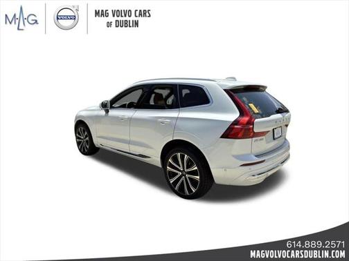 2023 Volvo XC60 B5 Ultimate Bright Theme