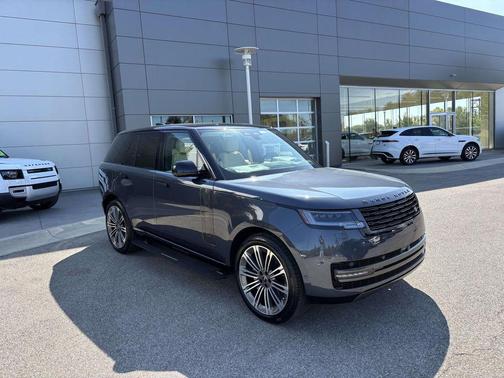 2025 Land Rover Range Rover P400 SE