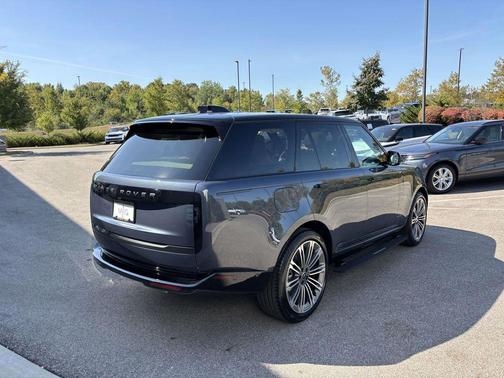 2025 Land Rover Range Rover P400 SE