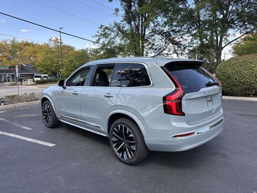 2026 Volvo XC90 B6 Plus 7-Seater