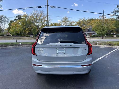 2026 Volvo XC90 B6 Plus 7-Seater
