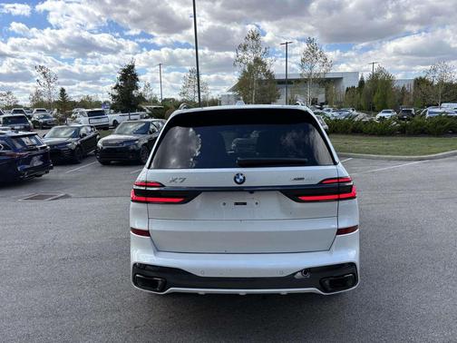 2026 BMW X7 xDrive40i