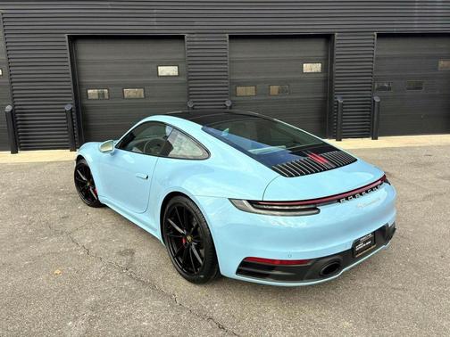 2024 Porsche 911 Carrera 4S