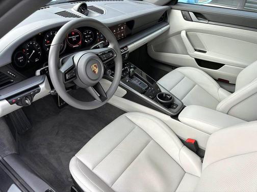2024 Porsche 911 Carrera 4S