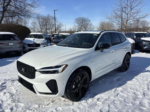 2026 Volvo XC60 Plug-In Hybrid T8 Ultra Black Edition