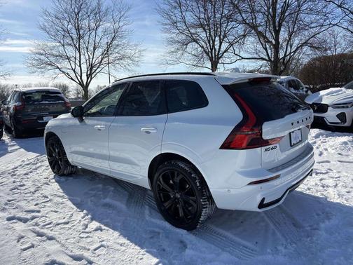 2026 Volvo XC60 Plug-In Hybrid T8 Ultra Black Edition