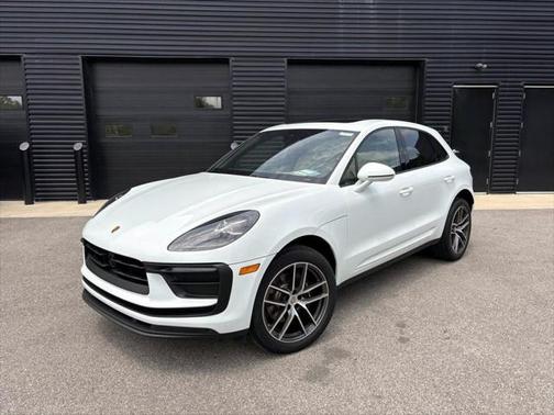 2024 Porsche Macan T